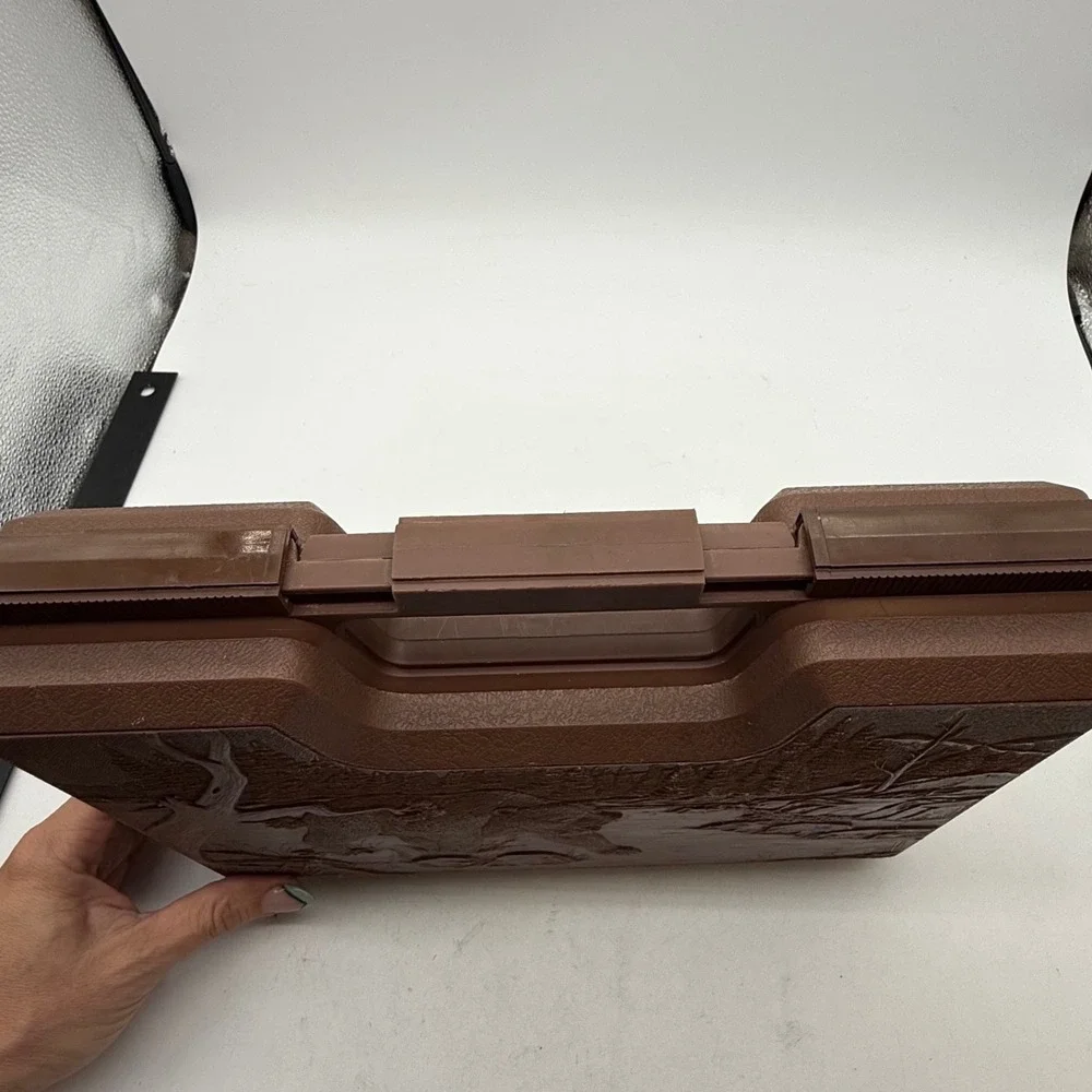 Brown Plastic Hard Case Embossed Grizzly Bear Scene Foam Lined Storage Box